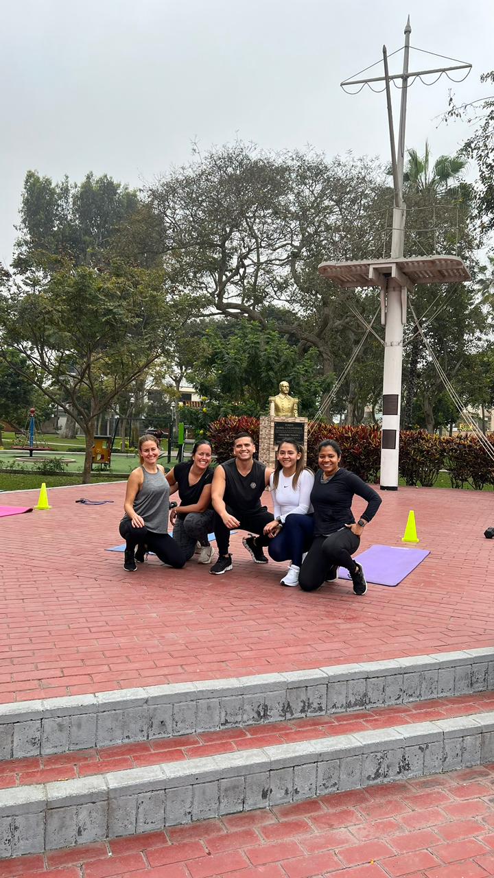 Actividad grupal al aire libre con RASEC